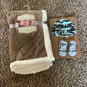 Baby blanket & hat &socks